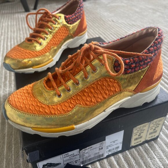 Chanel Sneakers size 38 - Picture 2 of 9